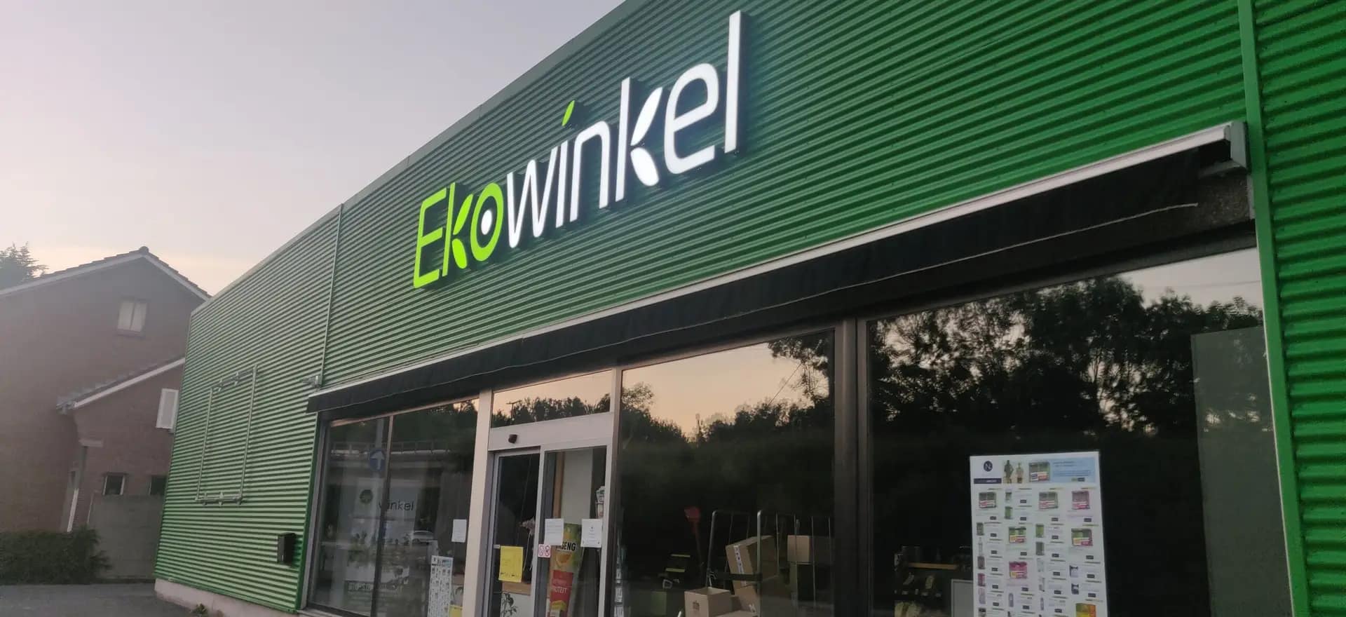 foto van de voorgevel van Ekowinkel Dendermonde